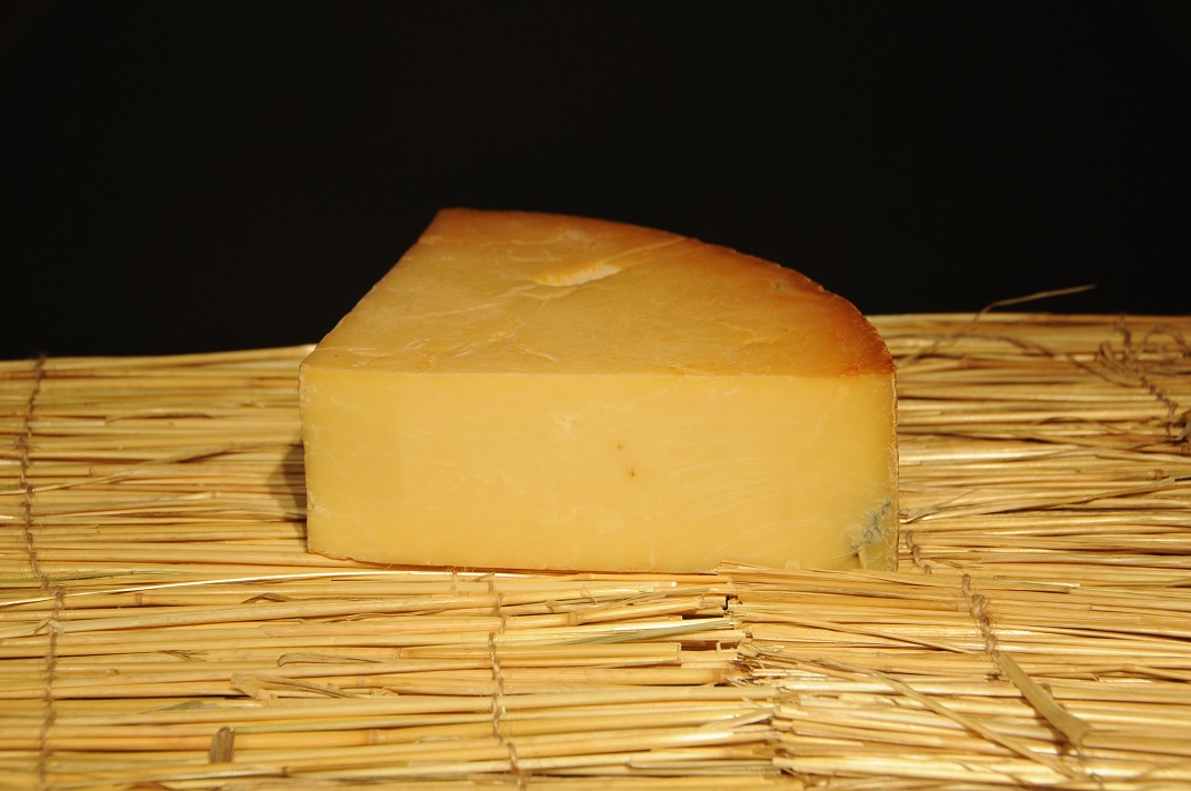 Cheddar, Montgomery's Smoked
